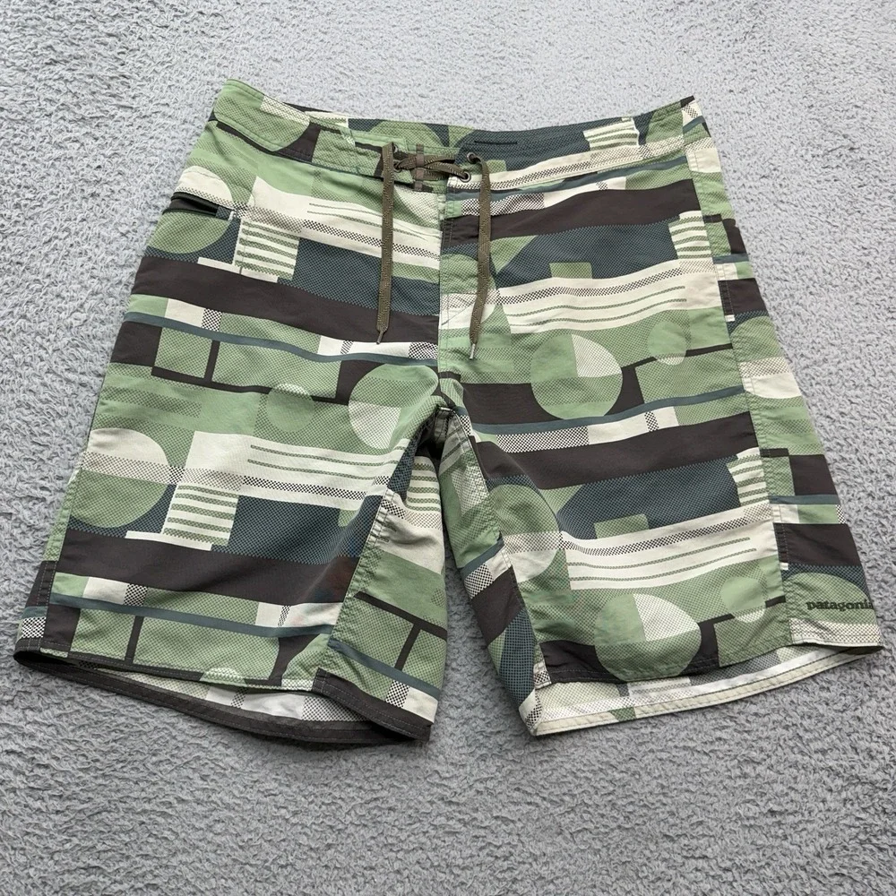 Patagonia Wavefarer Board Shorts Mens 36 Tiki Tactical Green Geometric 9